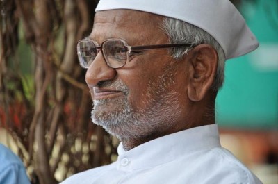 Anna Hazare threatens to go on hunger strike if farmers' demands are not met