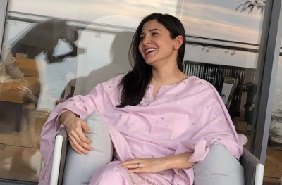 Anushka Sharma spends quality time with father, shares teatime picture on social media