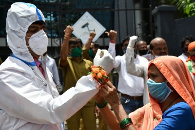 India registers 52,050 new COVID-19 cases, death toll touches 38938