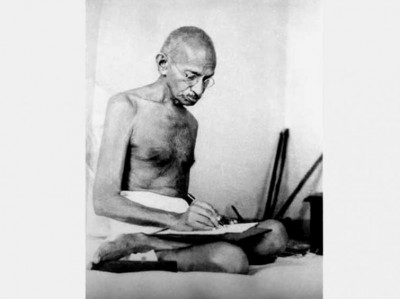 India's freedom icon Mahatma Gandhi likely to feature on British currency