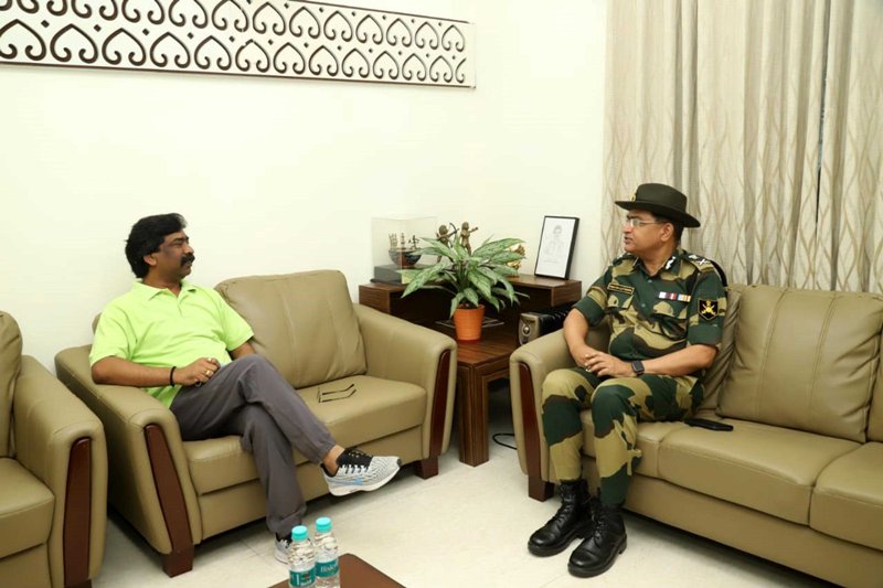 BSF director general Rakesh Asthana meets Jharkhand CM Hemant Soren