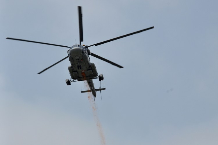 IAF pays tribute to corona warriors 