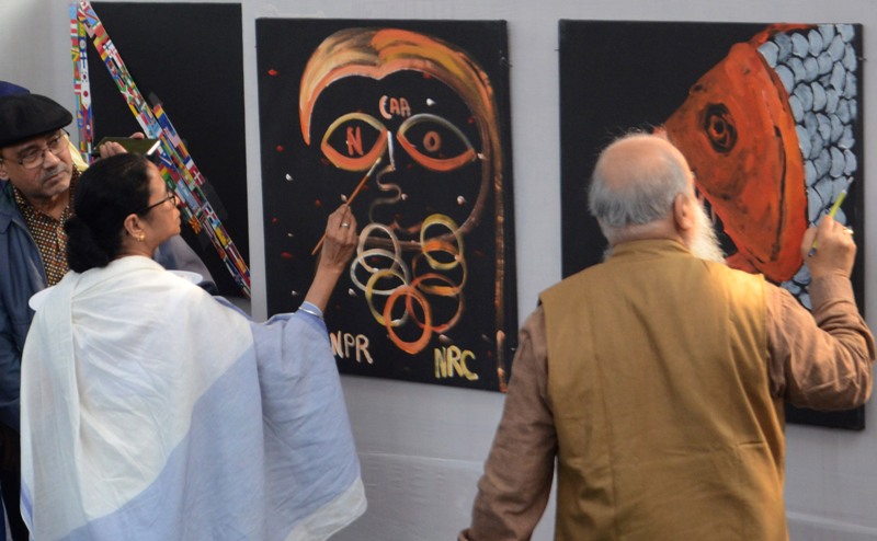 Mamata Banerjee uses canvas to protest against CAA-NRC