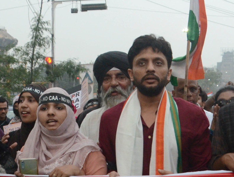 Actor Zeeshan Ayyub joins rally protesting CAA, NPR and NRC in Kolkata    