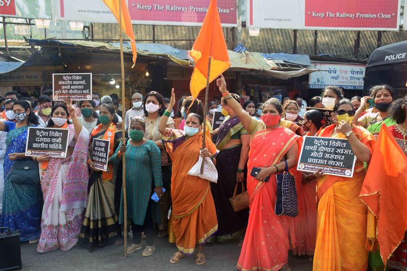 Shiv Sena workers holds protest against fuel prices hike in Mumbai on Thursday