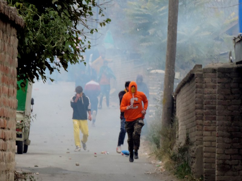 Jammu and Kashmir: Security forces ready to proceed at the encounter site