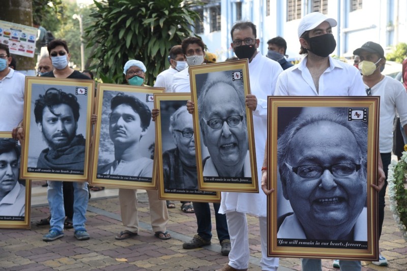 RIP Legend: Bengalis bid farwell to iconic actor Soumitra Chatterjee