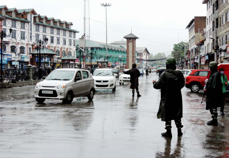 Security forces alert over subversive activities in Srinagar