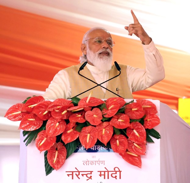 PM Modi witnesses sound and light show Dav Deepwali function in Varanasi