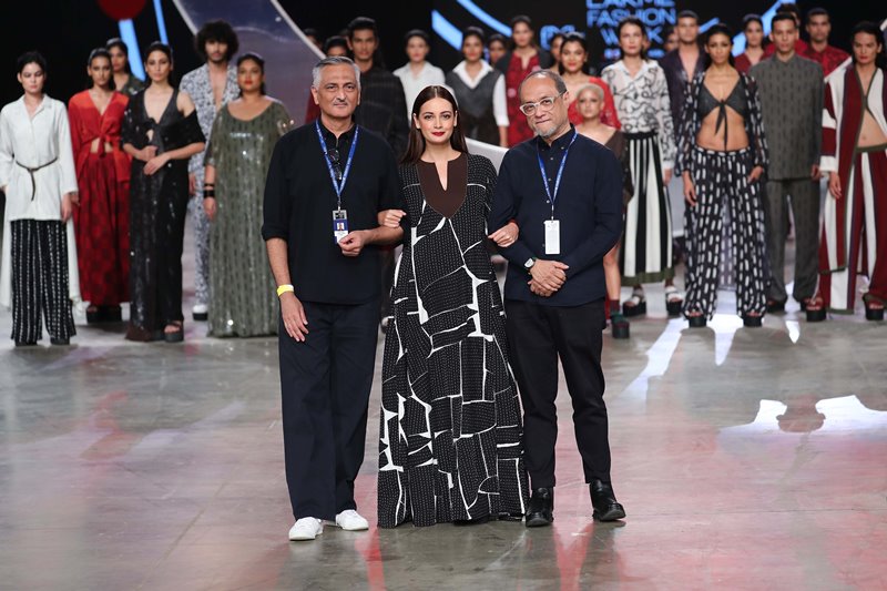Lakme Fashion Week: Dia Mirza sets stage on fire