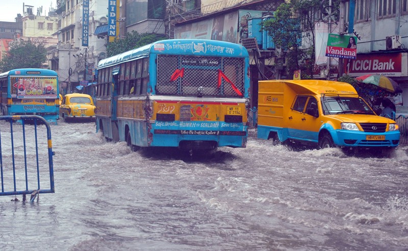 Normal life hit as heavy rain lashes Kolkata, leaves several areas waterlogged