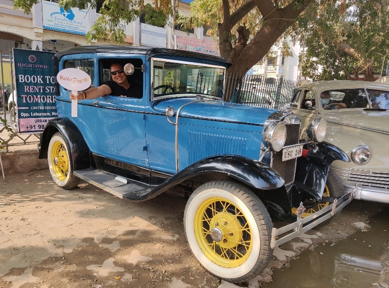 Gurugram keeps Valentines date with vintage cars while spreading vaccination awareness