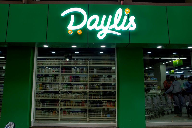 Abir Chatterjee, Madhumita inaugurate retail chain Daylis