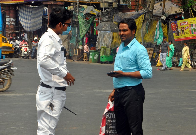 Police enforce Covid-19 protocol in Kolkata