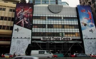 100 people trapped on top of Hong Kong World Trade Centre as fire breaks out 