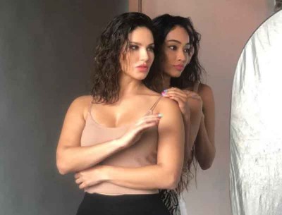 Sunny Leone looks glamourous in her latest Instagram post 