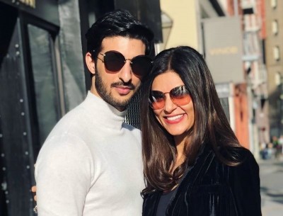 Sushmita Sen confirms break up with Rohman Shawl