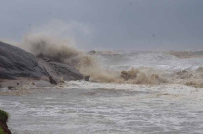 Low-pressure area in Bay of Bengal may concentrate into deep depression: IMD