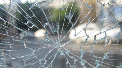 Passenger bus crashes in Pakistan, 18 dead