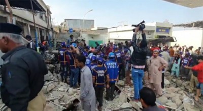Pakistan: Blast rocks Karachi, 11 die