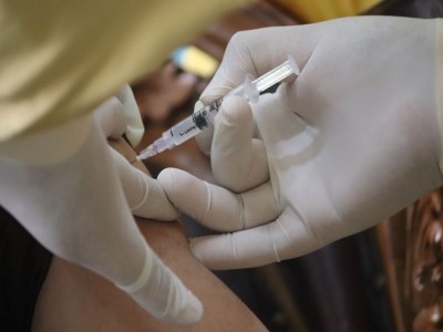 Mumbai Police arrests 8 people for holding fake coronavirus vaccination camps