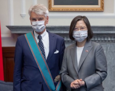 French delegation head calls Taiwan a 'country'