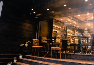 Dunkel braun brings to town racks full of goodies!