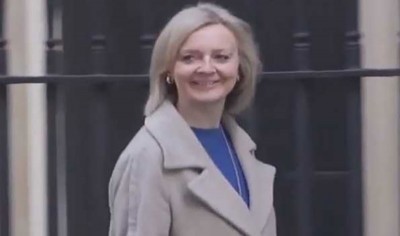 UK Foreign Secretary to visit HMS Queen Elizabeth in Mumbai