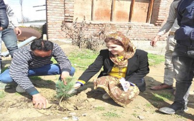 Jammu and Kashmir: Plantation drive held at CHC Sopore