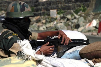 Jammu and Kashmir: BSF nabs Pakistani intruder on IB in Jammu's RS Pura
