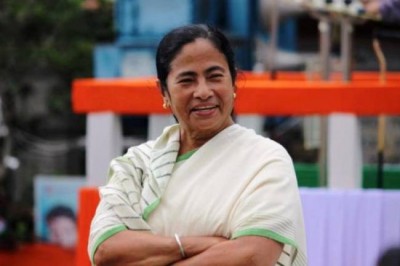 Mehbooba Mufti, Sharad Pawar wish Mamata Banerjee over West Bengal Assembly polls results