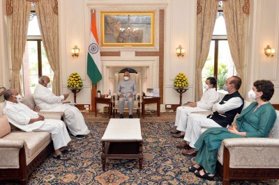 Lakhimpur incident: Rahul-Priyanka leads Congress delegation to President, demands sacking of MoS Home Mishra