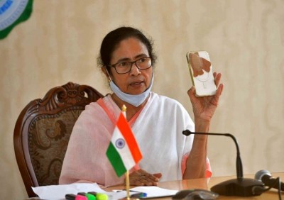 Pegasus: Supreme Court stays Justice Lokur Commission probe by Mamata govt