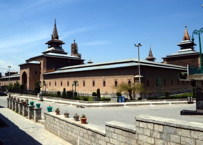 Jama Masjid in Srinagar remains deserted