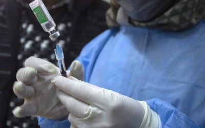 Sarmad Hafeez reviews vaccination drive for tourism officials, stakeholders