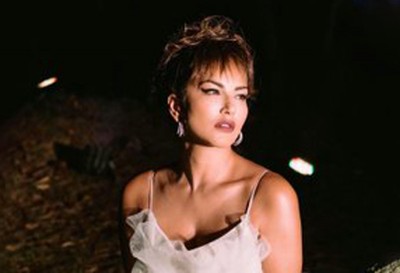 Sunny Leone looks stunning in white gown, says 'marry me'