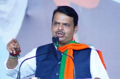 A team of experts should be formed to probe surge in COVID-19 cases in Maharashtra: Devendra Fadnavis