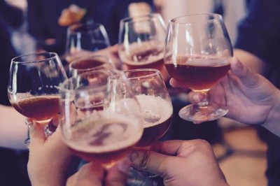 Delhi: Arvind Kejriwal govt reduces legal drinking age from 25 to 21 yrs