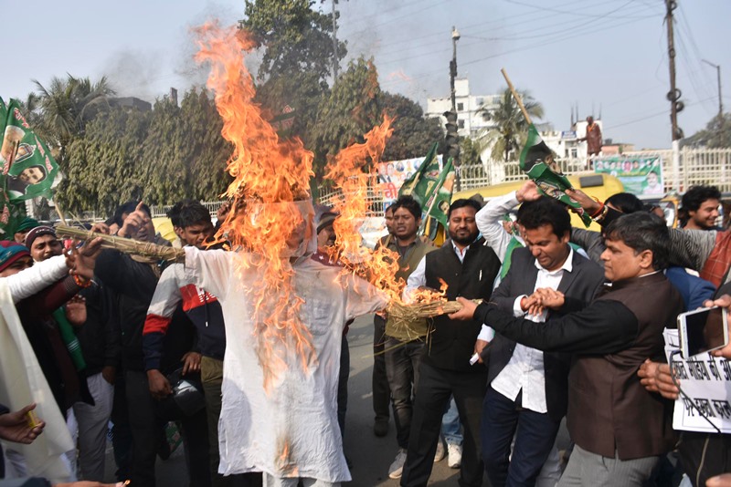 RJD protests against Nitish Kumar in Patna