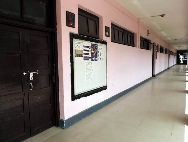 Schools closed in Kashmir due to spike in COVID-19 cases