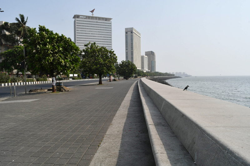 India fights Corona amid a massive spike