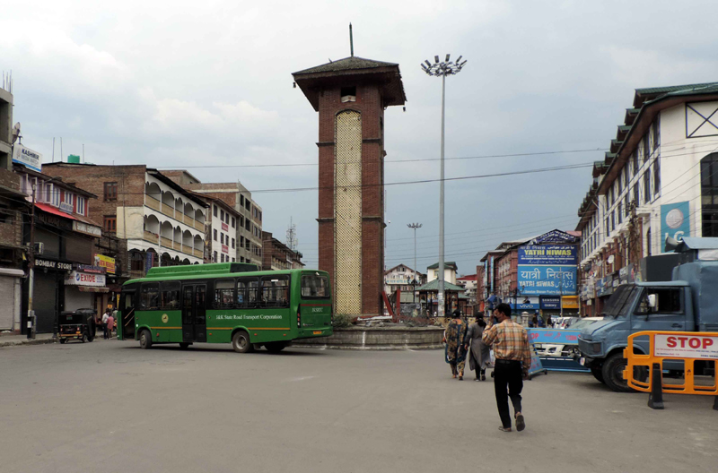 COVID-19 restrictions: Normal activities paralysed in Srinagar