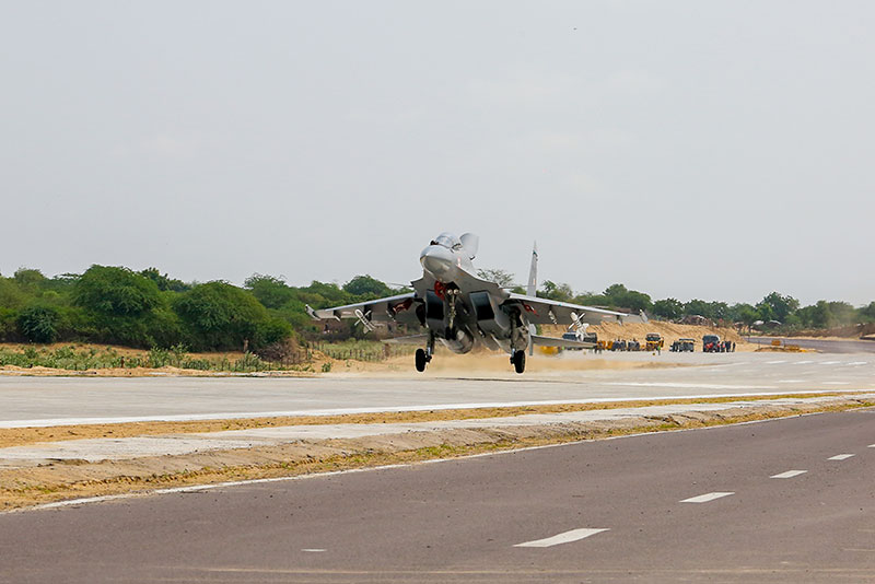 Union Ministers Rajnath Singh and Nitin Gadkari inaugurate Emergency Landing Facility in Rajasthan's Barmer dist
