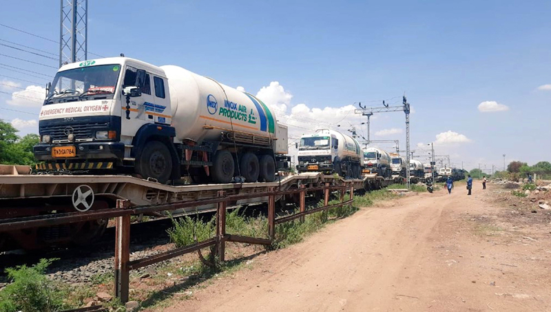 Oxygen express with 90.64 MT of LMO arrives in Madurai