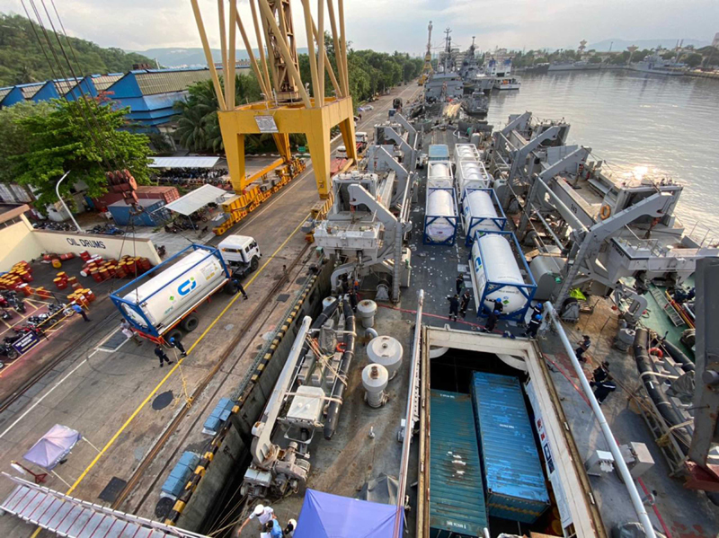 INS Airavat arrives in Vishakapatnam with COVID materials