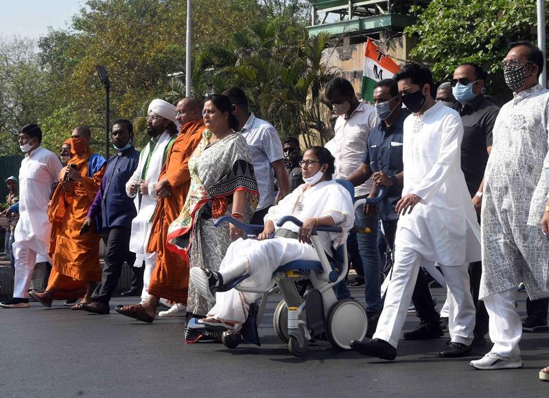 Wheel chair bound Mamata roadshow in Kolkata