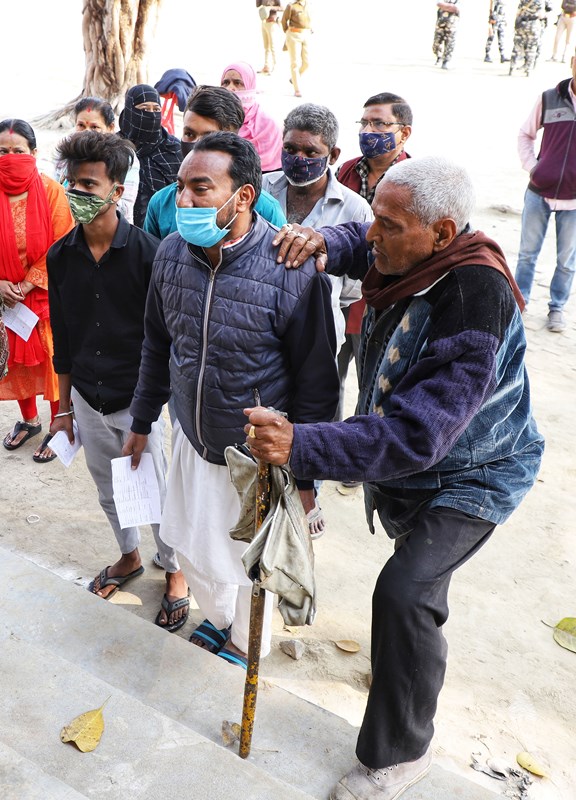 Polling underway in fifth phase of Uttar Pradesh elections