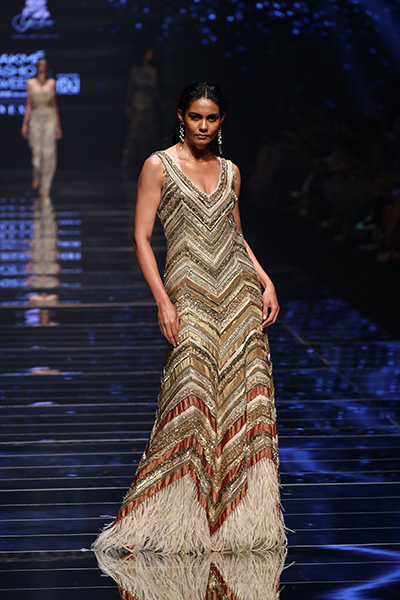 Models scorch the ramp for designer duo Paras and Shalini at Lakme Fashion Week 2022