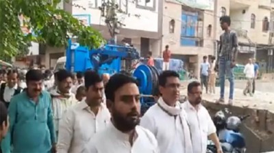 Delhi: Cong delegation visits Jahangirpuri to protest demolition after Hanuman Jayanti violence