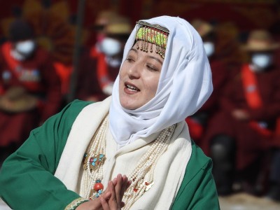 An artist performs during full dress rehearsal of R-Day Parade in Leh